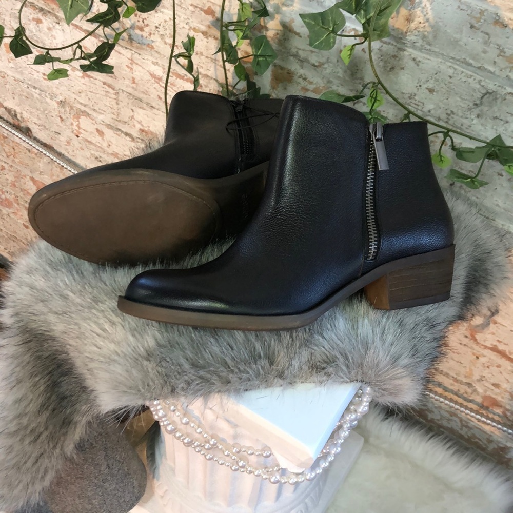 NIB Kensie Ghita Black Leather boot